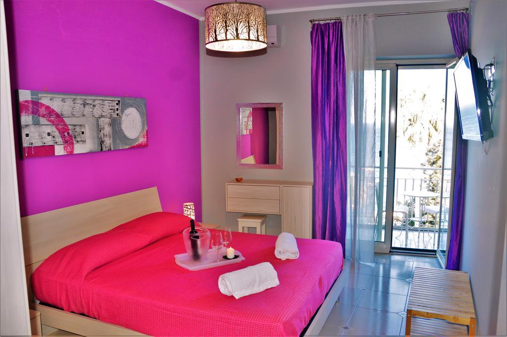 טאורמינה B&B A Due Passi Dal Mare מראה חיצוני תמונה